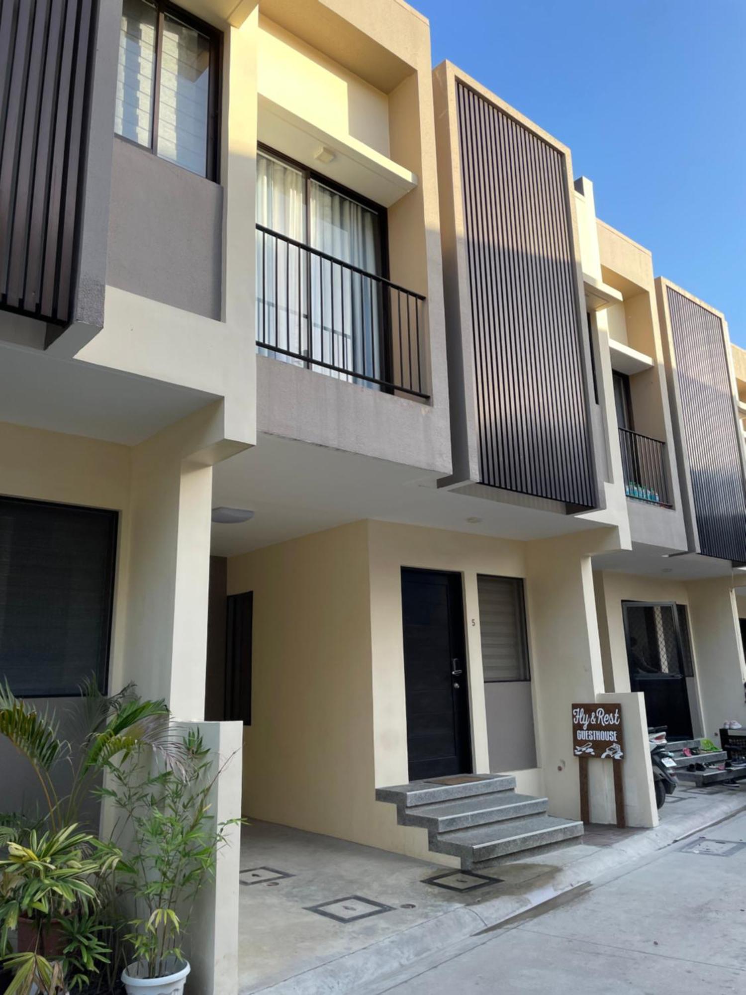 Fly & Rest Guesthouse - Mactan-Cebu International Airport ماكتان المظهر الخارجي الصورة